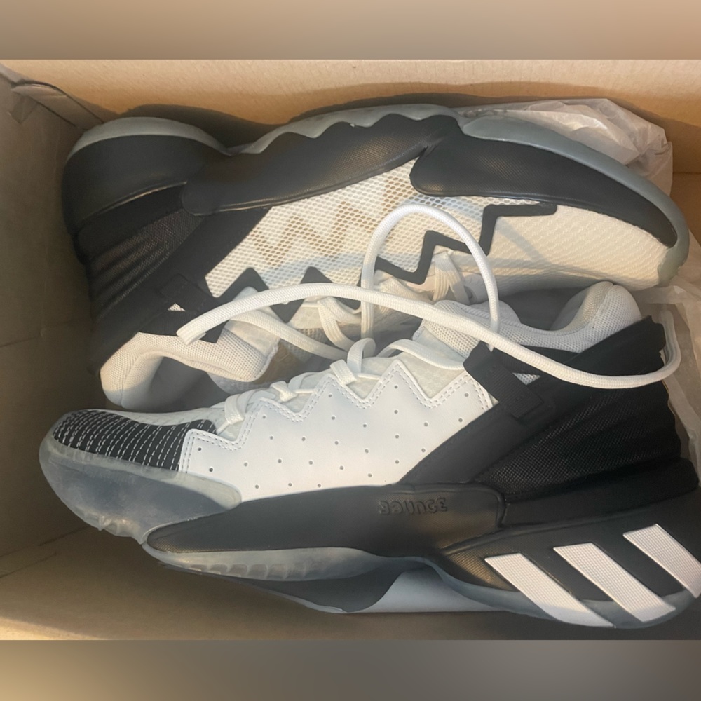 D.O.N. Issue 2 sneaker/tennis shoes